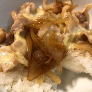 チーズがとろり☆チーズ豚丼